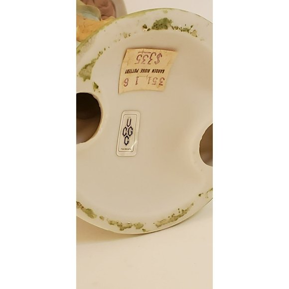 Vintage Boy UCCG Taiwan Porcelain Hand Painted Figurine Statue - Picture 5 of 5